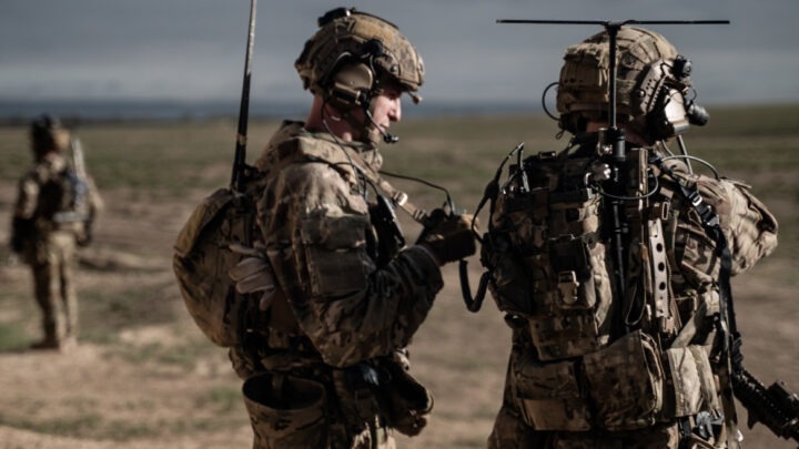 Wartość cordury w plecakach taktycznych – tkanina 500 czy 1000